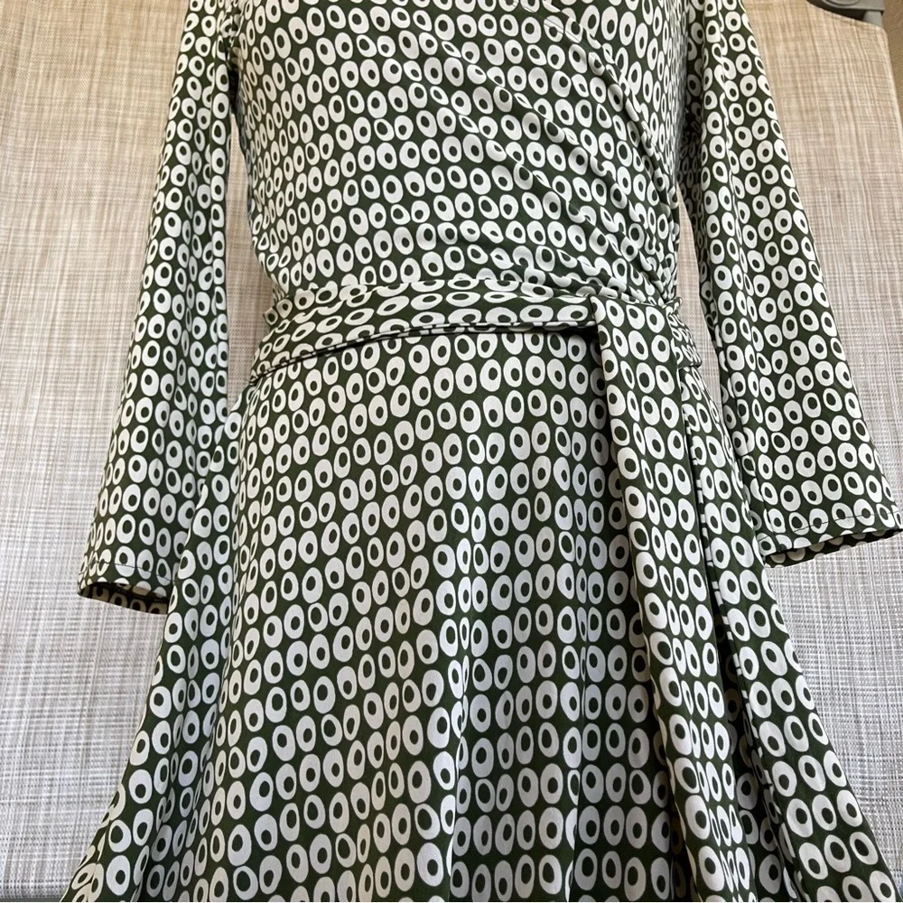 Donna Morgan Wrap Dress - Picture 2 of 4